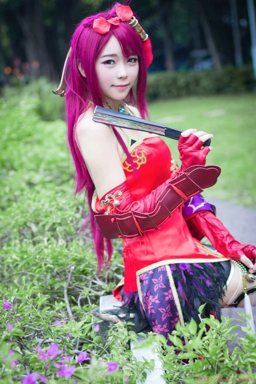 奈何桥上等着你的红娘子这个萌货可以赏一年！