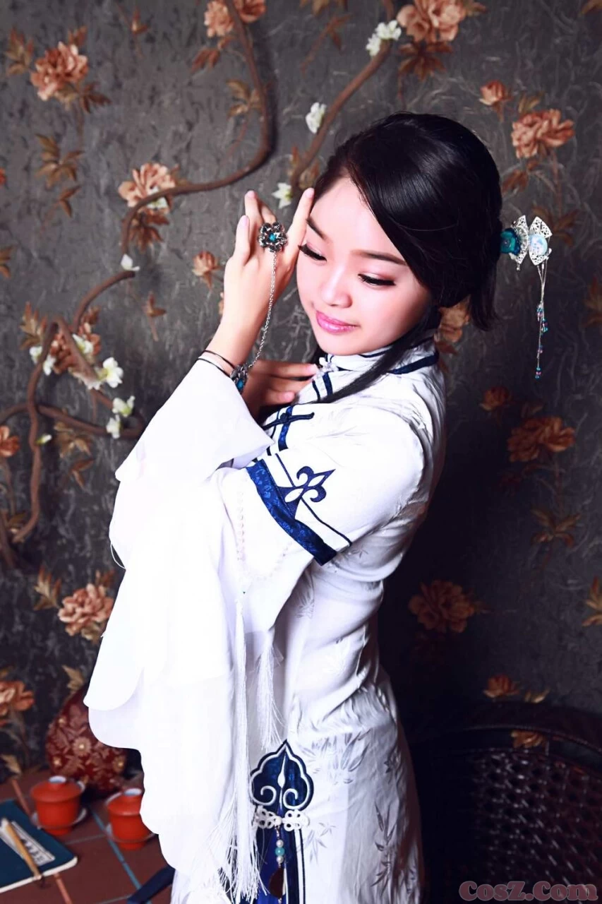 修仙的小姐姐原来也会为情所困留下了一滴眼泪！