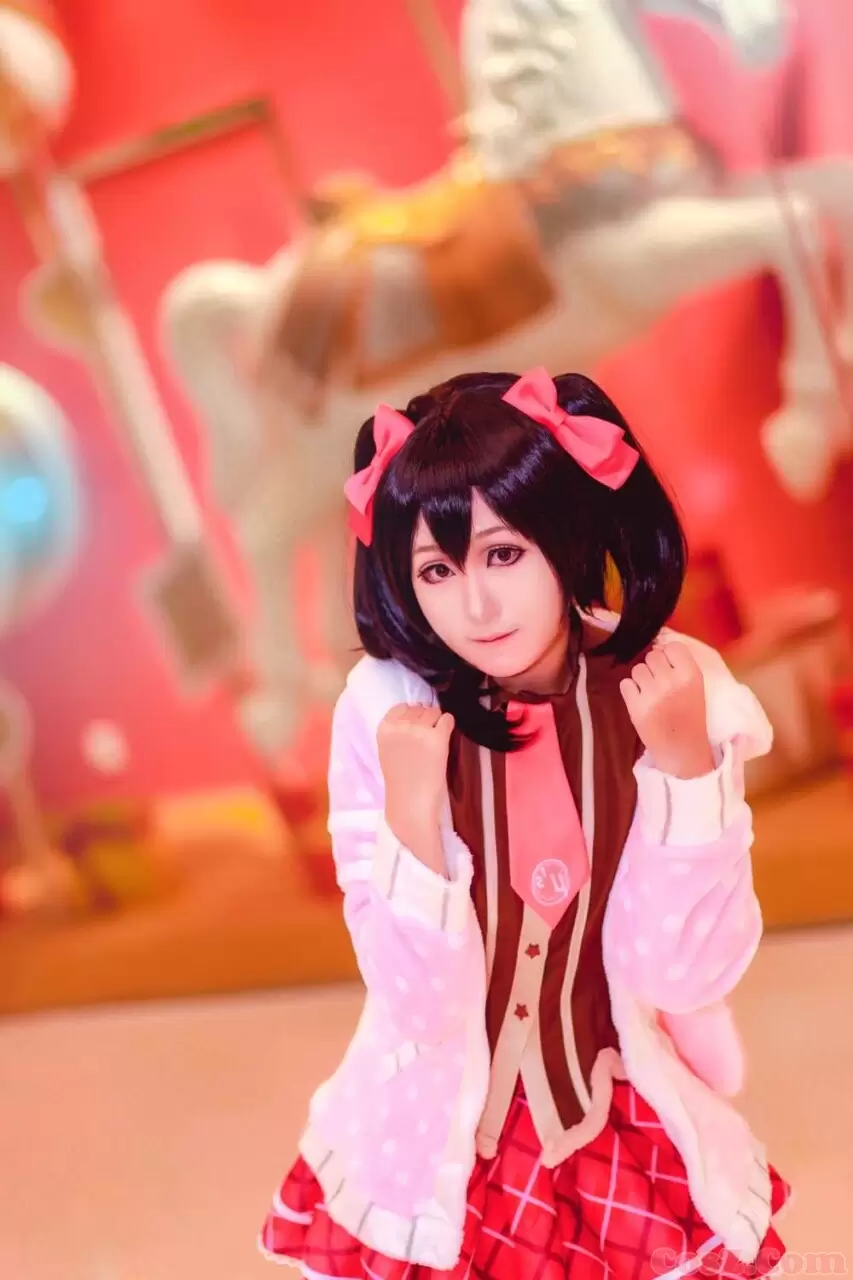 《C站·第120期》矢泽妮可 圣诞妮可大眼妹子眼影真黑！