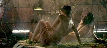 女明星为艺术赤裸上镜豪放露乳