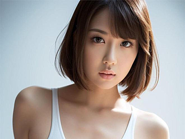 岛国妹子27岁安斋拉拉，性感优雅凹凸有致美得惊艳