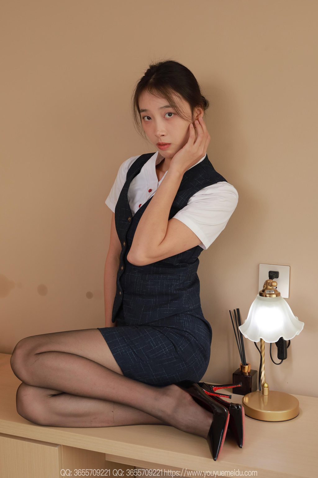 [IESS异思趣向] 2025.03.26 丝享家 2011 小九《嘿丝服务生（下）》