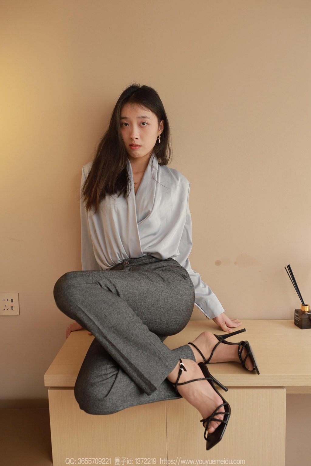 [IESS异思趣向] 2025.02.10 丝享家 1973 小九《裤里丝（上）》